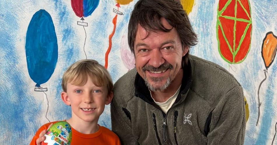 Peckmeister 2026, Schulleiter Hannes und ein Schüler der 2. Klasse